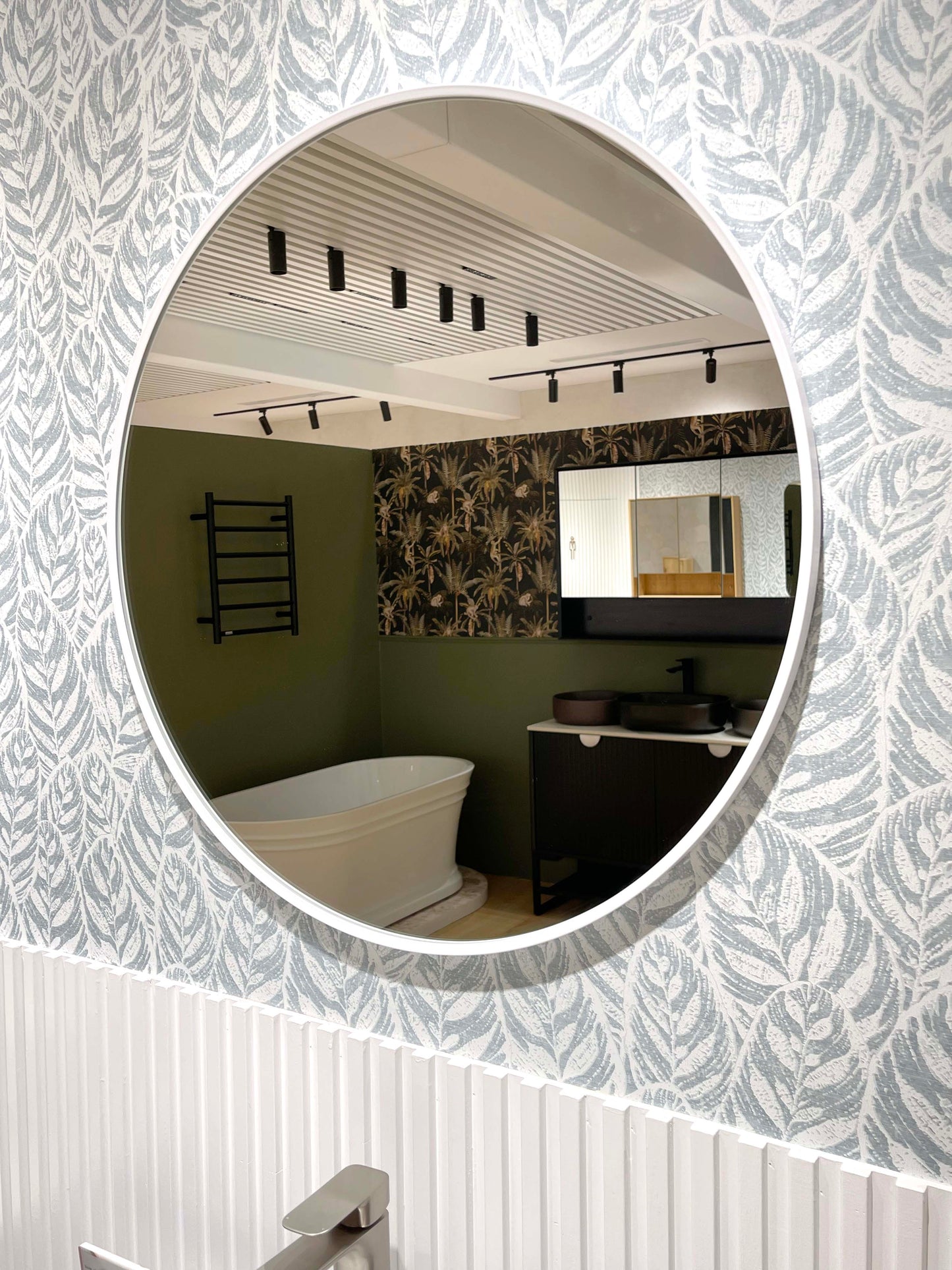London 700mm White Metal Frame Mirror