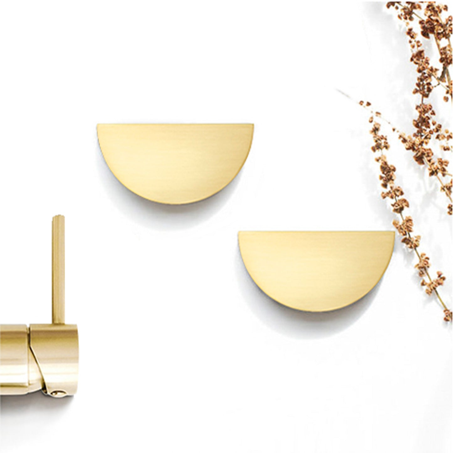 Dune - Brushed Brass 64/92mm Handle (64mm Hole to Hole ; 92mm Total Length)
