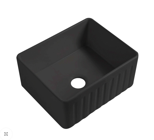 Rocca
Fine Fireclay Farm House buttler Sink
Single bowl
Size:610*459*254mm
Grid and Waste included
Matte Black