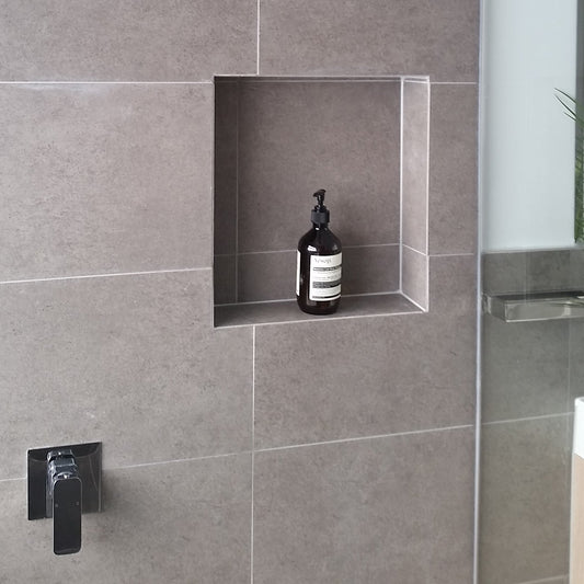 Radiant Thermaniche wall niche 625 x 425 x 90 mm