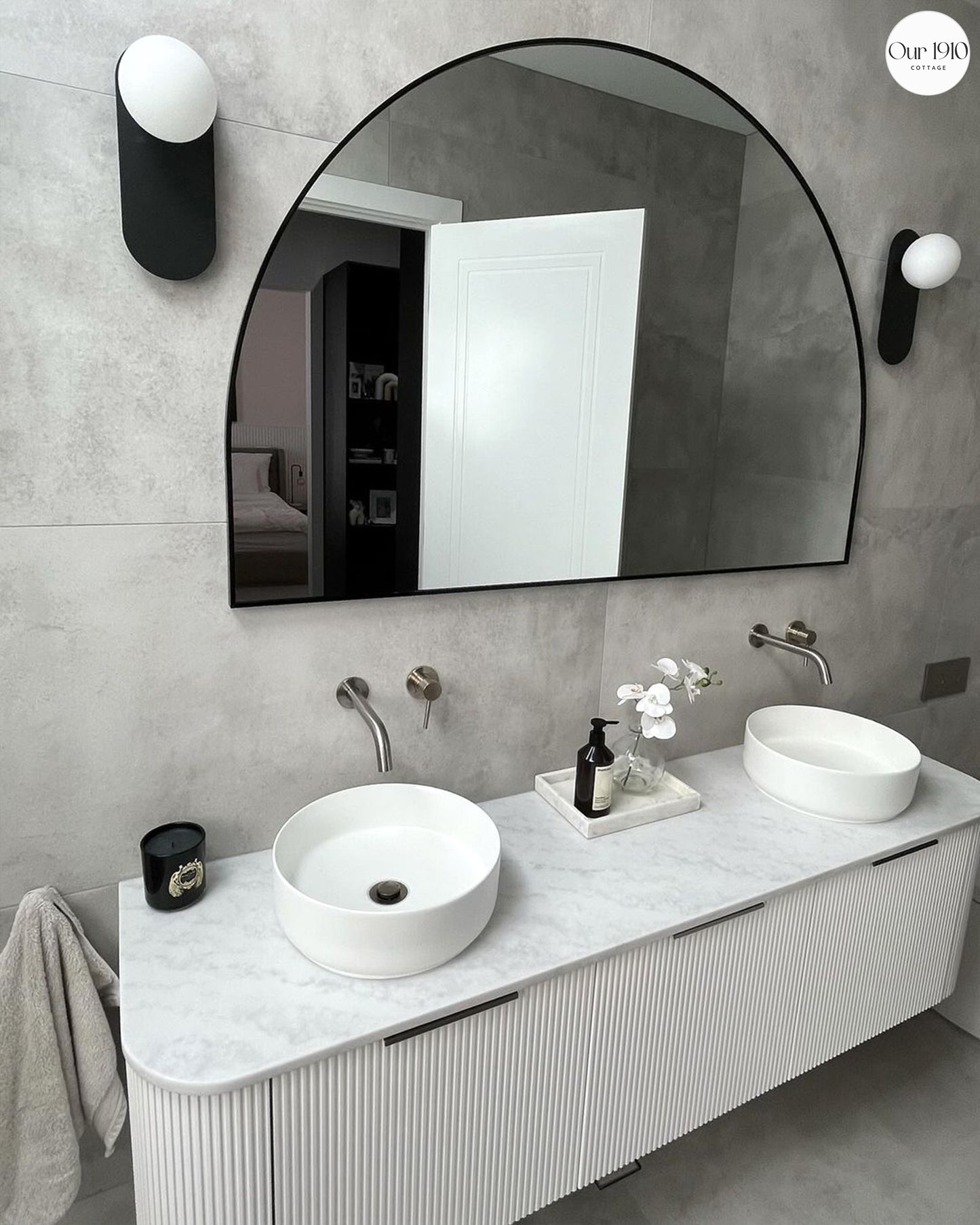 Bondi 1800mm Satin White Fluted Wall Hung Curve Cabinet Only