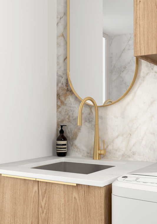 Wall and Base Cabinets Kit 650 Byron/Bondi Natural Oak with Pure White Top