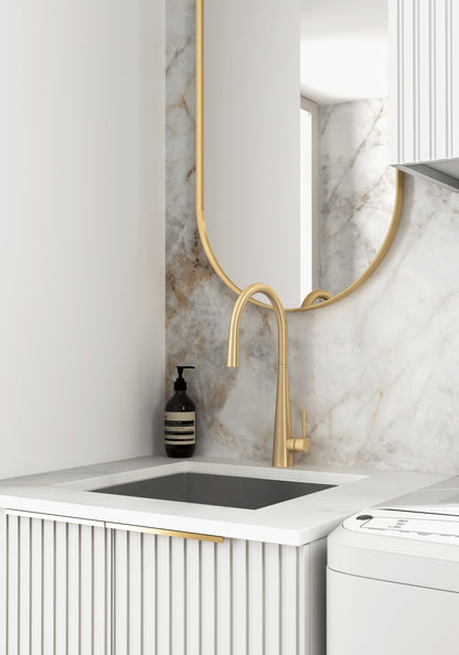 Wall and Base Cabinets Kit 650 Noosa White with Pure White Top
