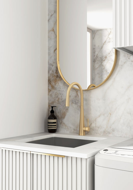 Wall and Base Cabinets Kit 650 Noosa White with Pure White Top
