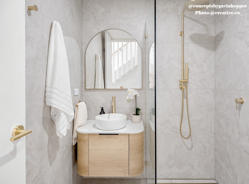 Bondi 750mm Natural Oak Wall Hung Curve Cabinet Only