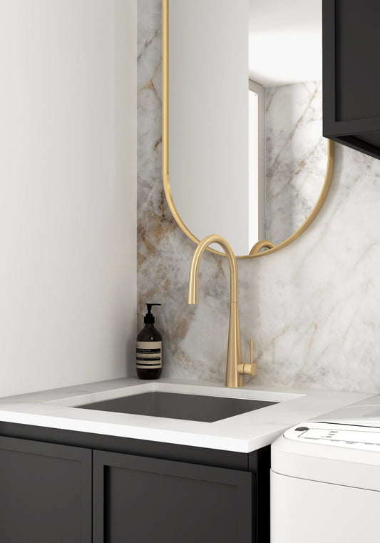 Wall and Base Cabinets Kit 650 Hampshire Black with Pure White Top