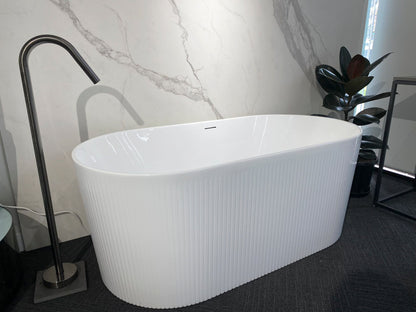 Attica Noosa 1500x750x580 Gloss White Freestanding Bath with Overflow