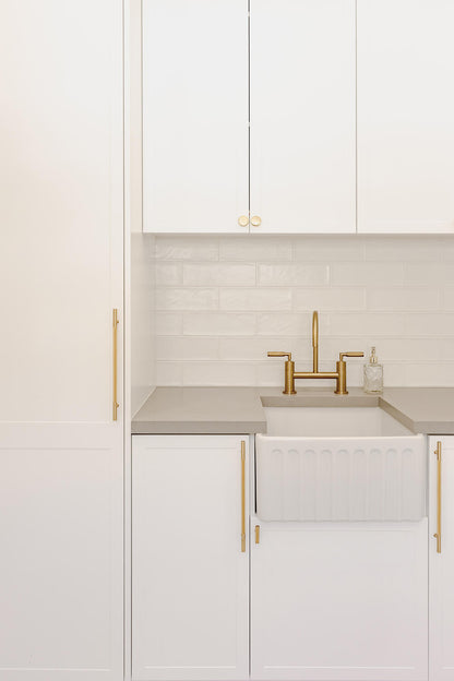 KIT - Novi 50x46 Fireclay Butler Sink â€“ Matte White With Overflow Incl. Waste