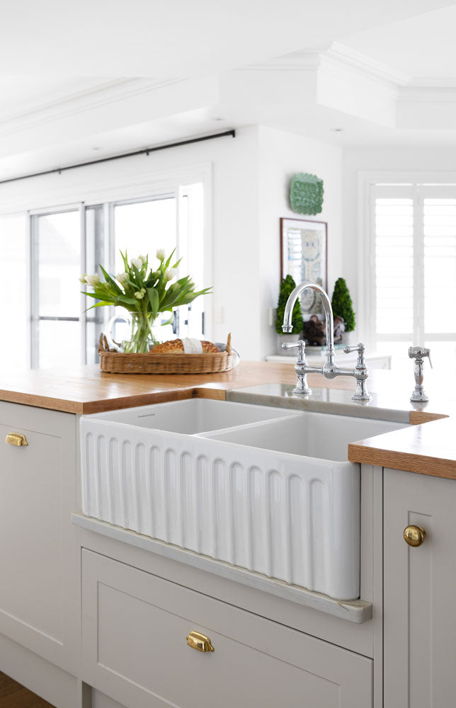 KIT - Novi 85x46 Fireclay Butler Sink â€“ Gloss White With Overflow Incl. Waste