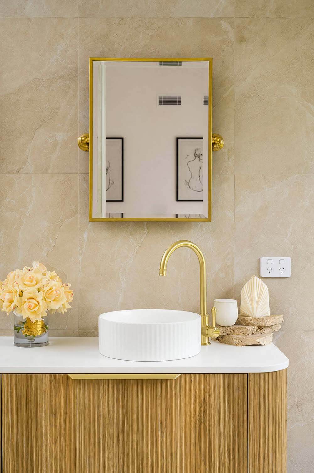 Mayer Rectangle Mirror - Brushed Brass