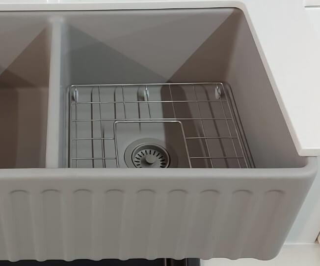 90 x 50mm Concrete Look Basket Waste with Long Screw