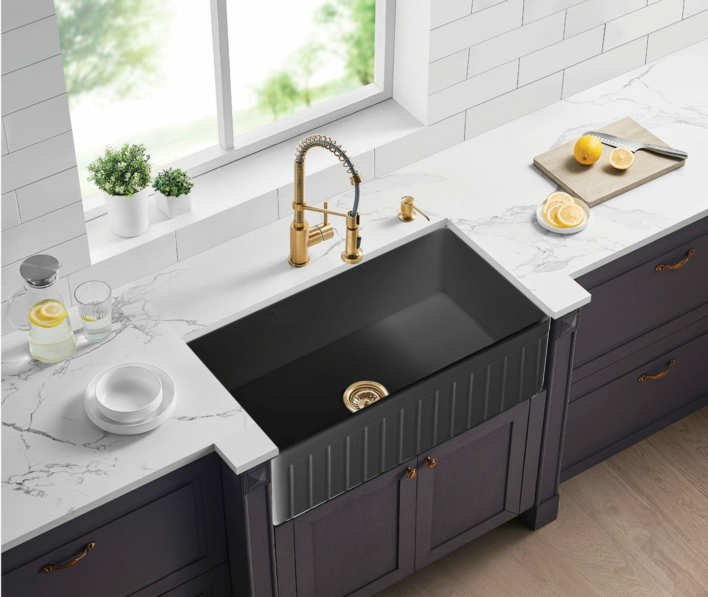 828mm Greenwich Fireclay Farmhouse Single Sink - Fluted & Flat Reversible - Matte Black