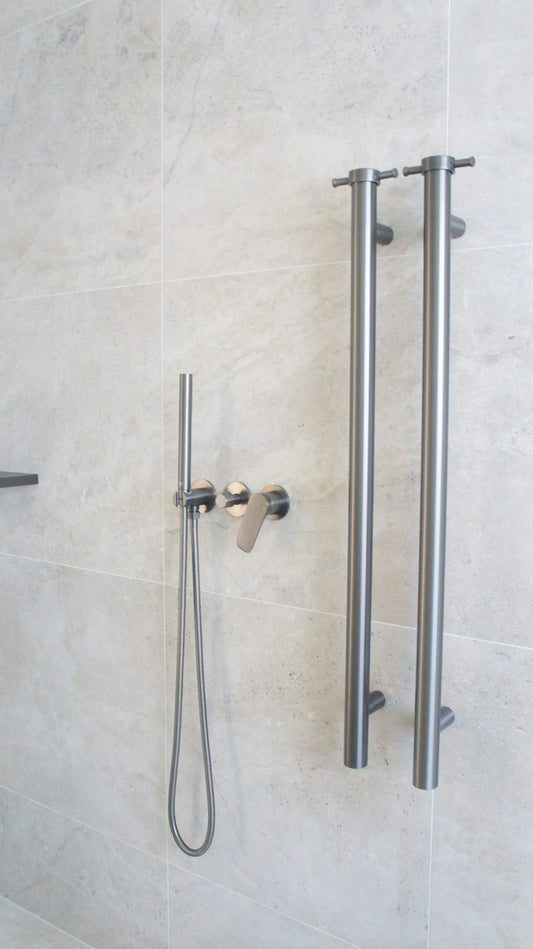 Allegra 12V Round Bar Vertical Heated Towel Rail with T-Bar - Gunmetal