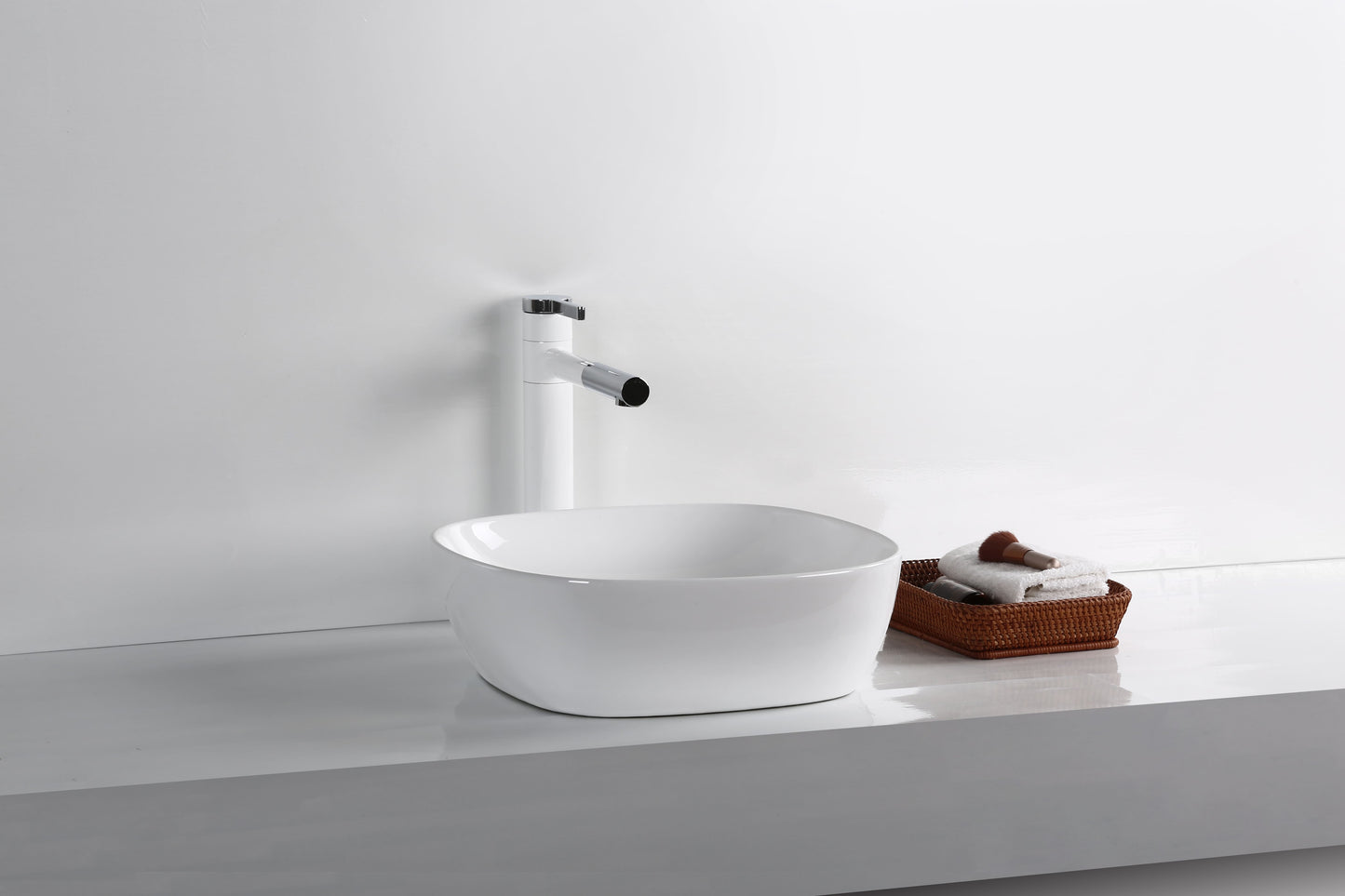 Gloss White 
Above Counter Basin 375*375*120