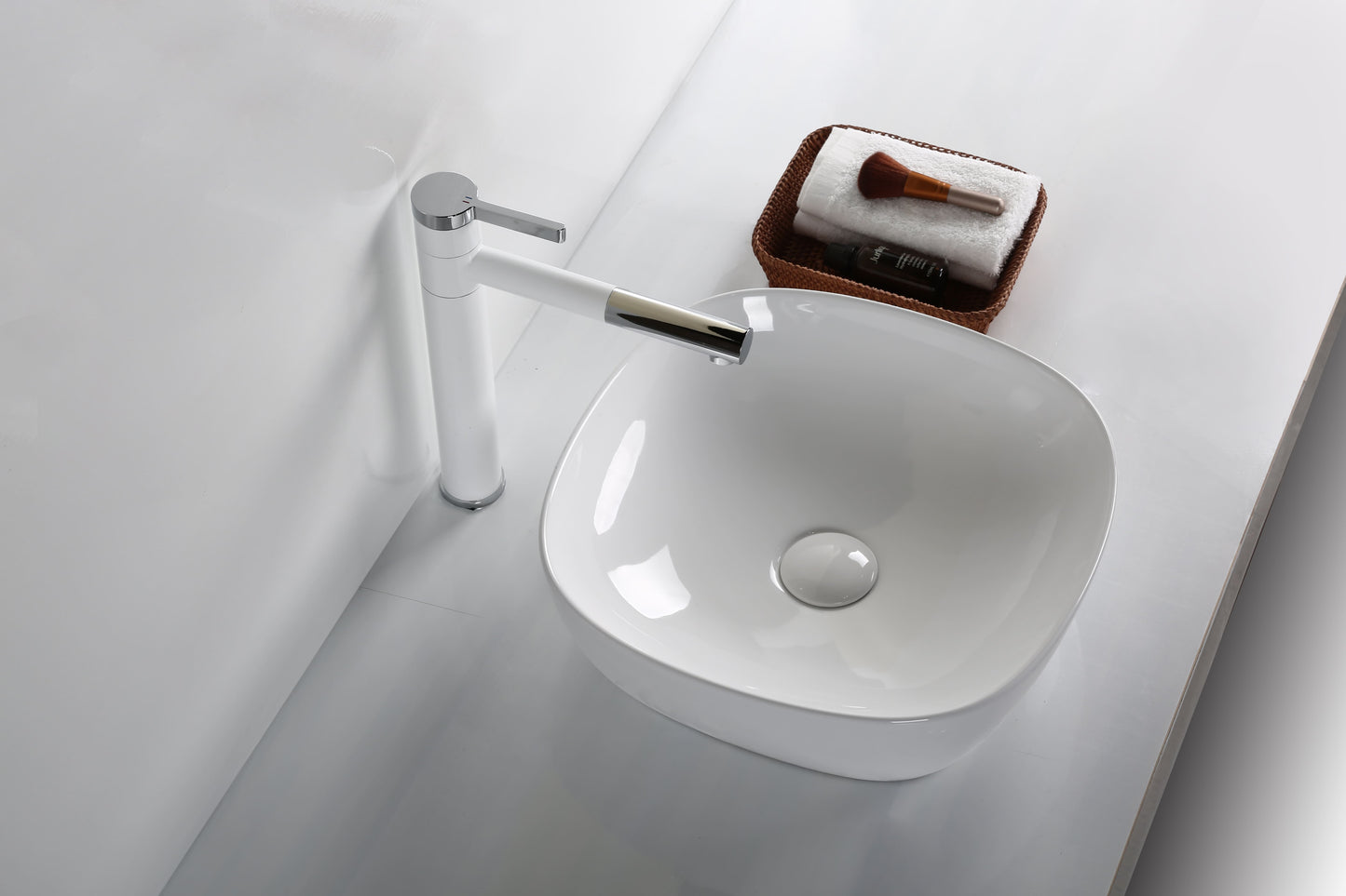 Gloss White 
Above Counter Basin 375*375*120