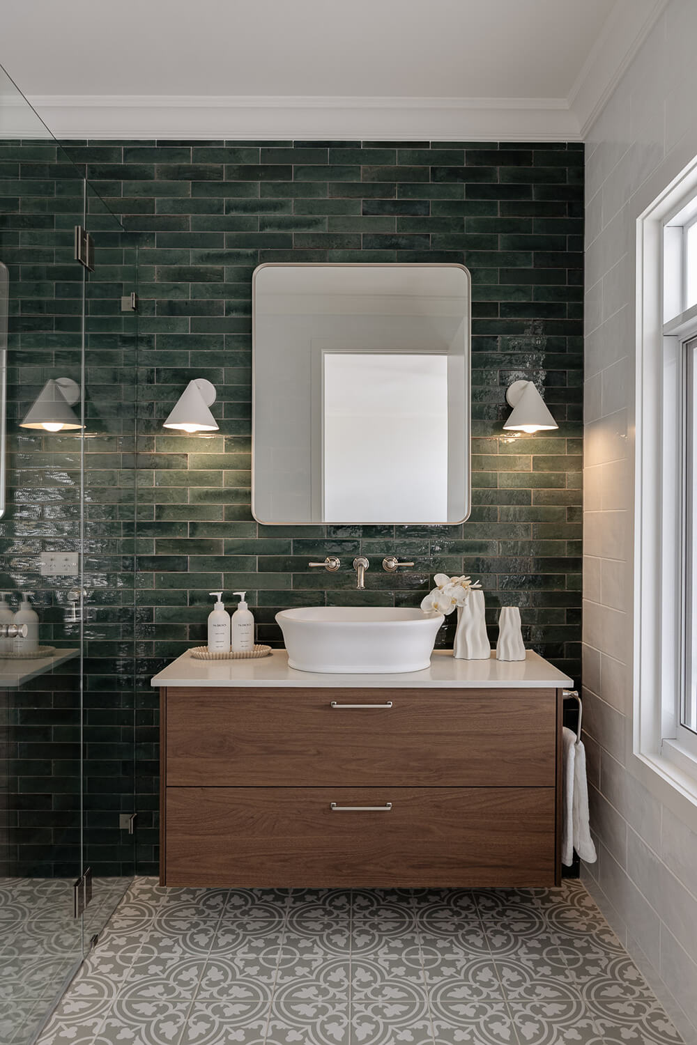 Cambridge 54x39 TitanCast Basin - Satin Silk White