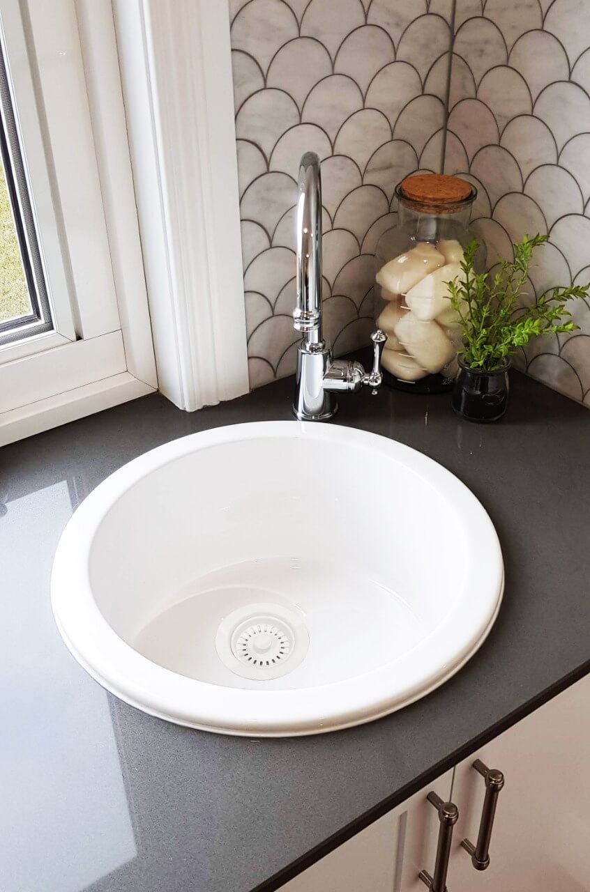 90x50 Matte White Basket Waste & Long Bolt