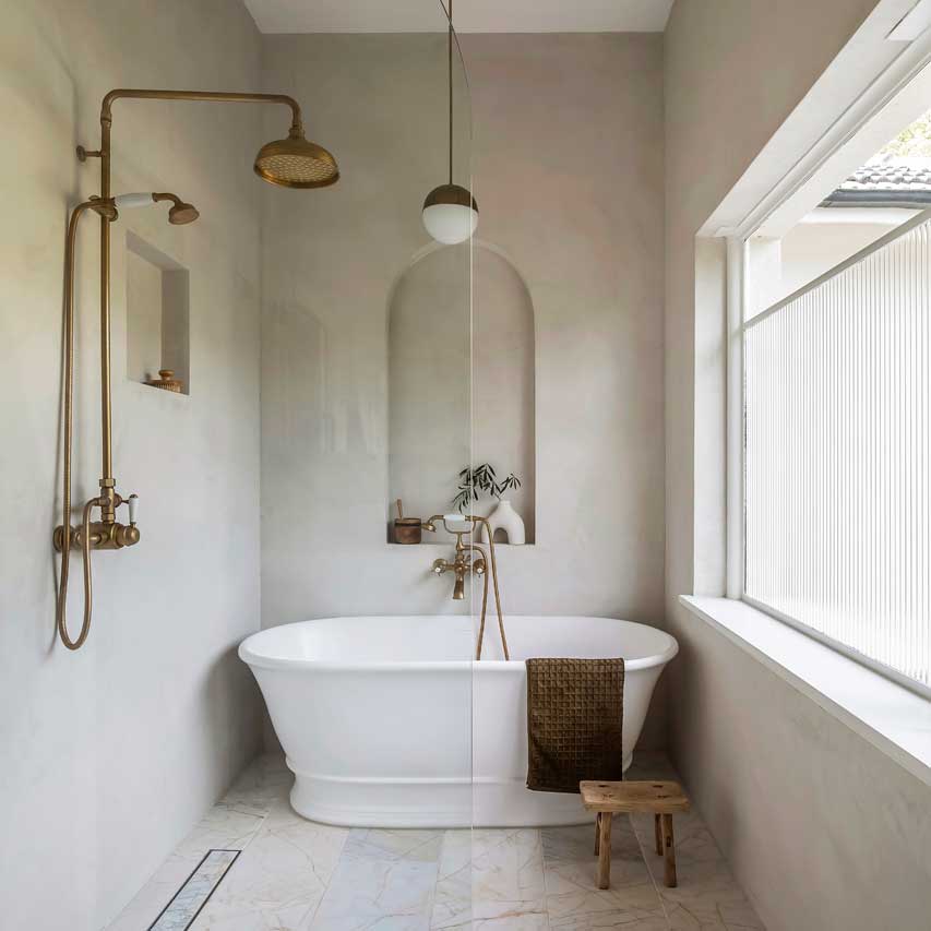 Cambridge 156 TitanCast Bath - Satin Silk White