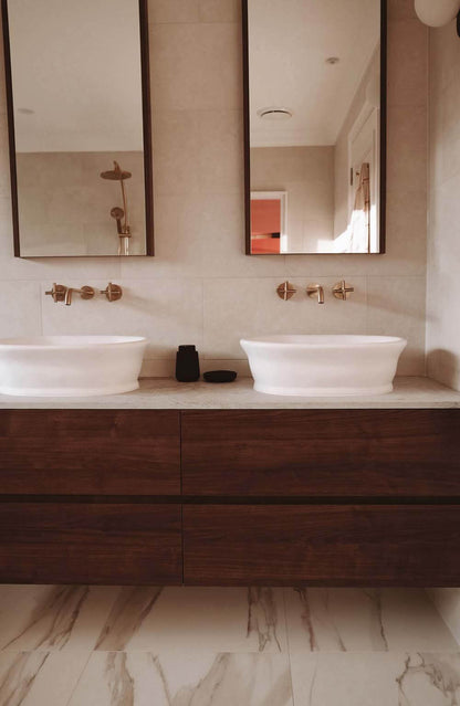 Cambridge 54x39 TitanCast Basin - Satin Silk White