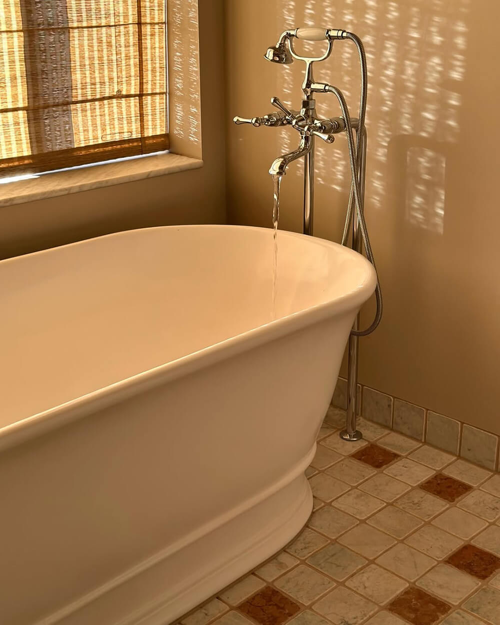 Cambridge 174 TitanCast Bath - Gloss White