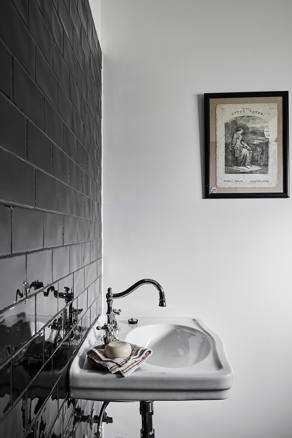 Claremont 58x45 Basin - 3TH
