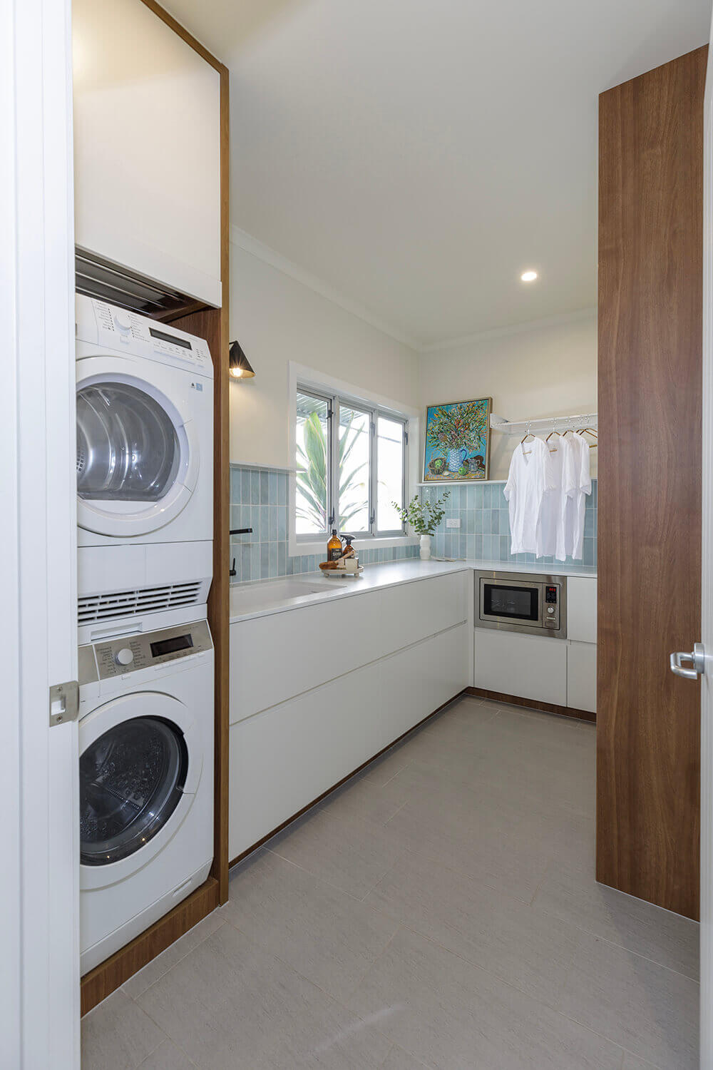 Cuisine 81x48 Inset / Undermount Fireclay Sink with Overflow