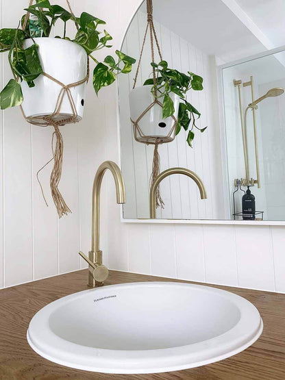 Cuisine Round 47 Inset / Undermount Fireclay Sink