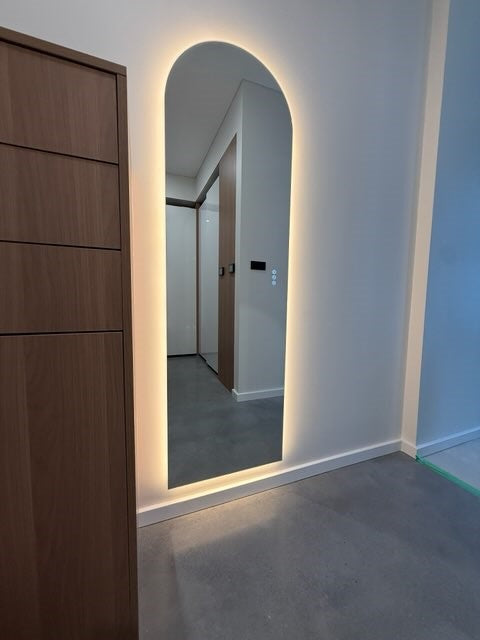 Radiant ARK - Frameless - 550mm x 1000mm LED Mirror