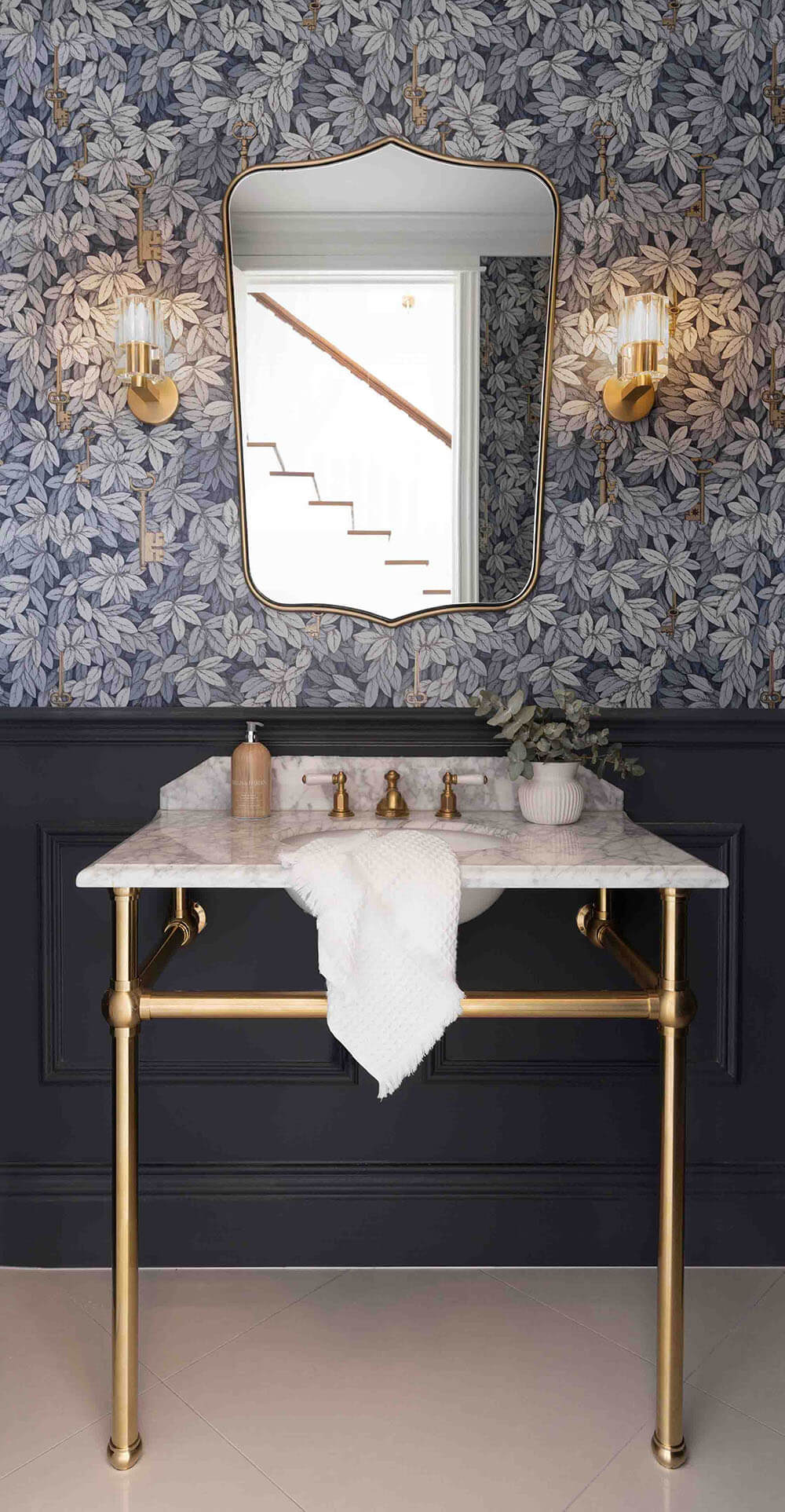 Mayer 90 Brushed Brass Slat Shelf Incl. Arms