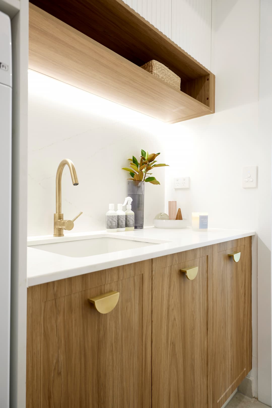Novi 50x46 Fireclay Butler Sink - Gloss White