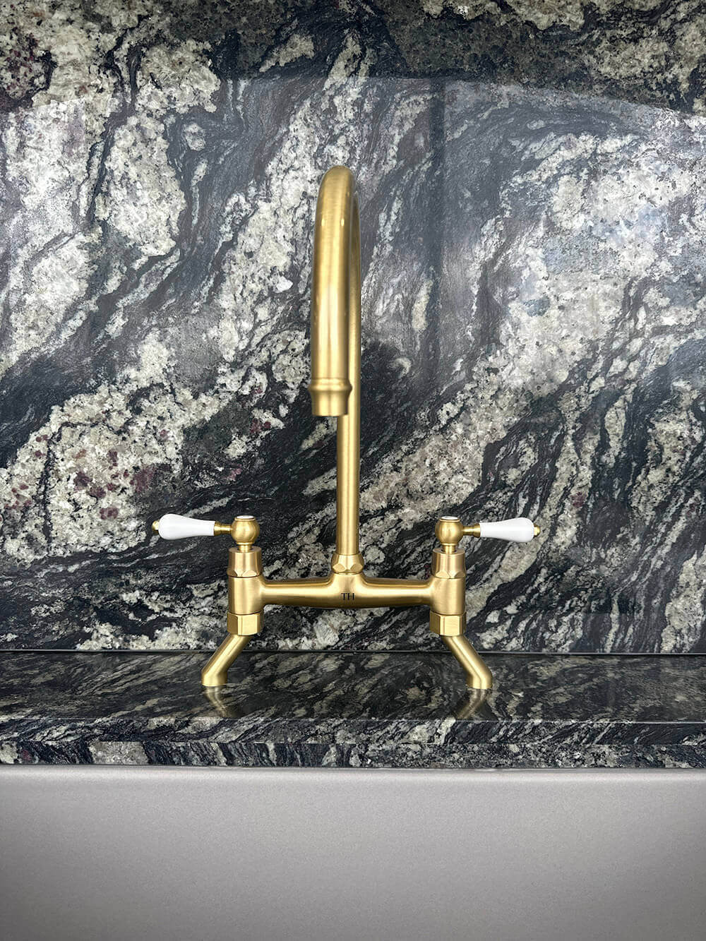 Ludlow Bridge Sink Mixer - Brushed Brass