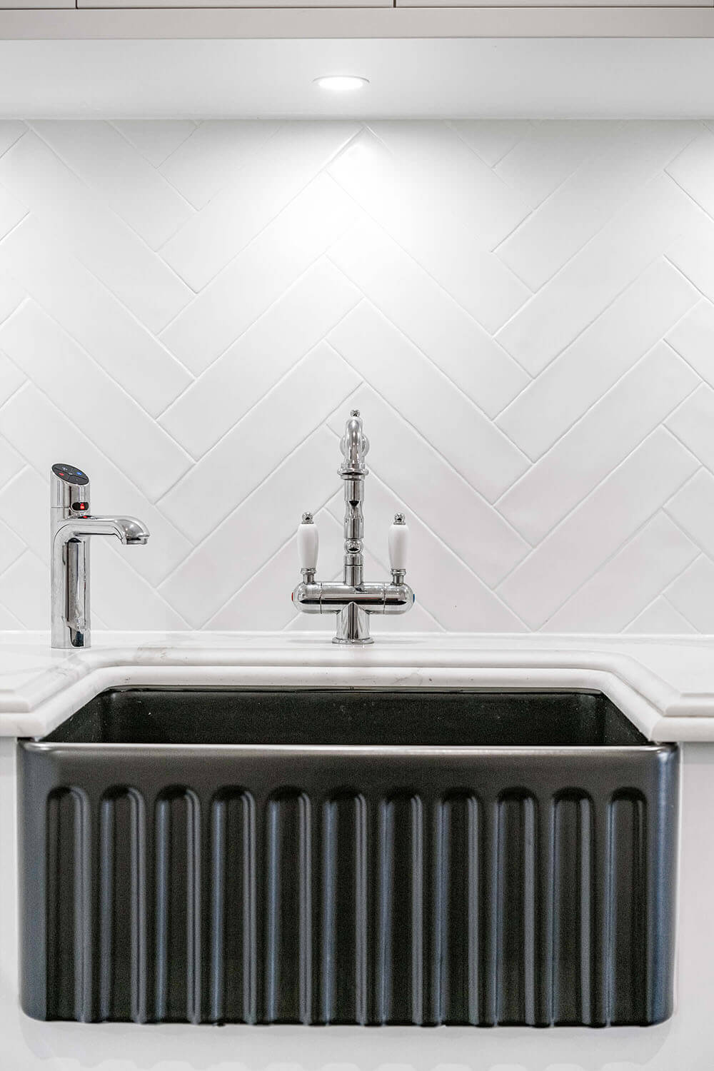 Novi 60x46 Fireclay Butler Sink - Matte Black