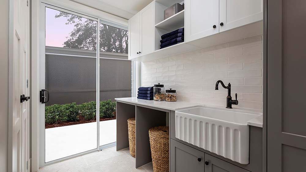 Novi 75x46 Fireclay Butler Sink - Gloss White
