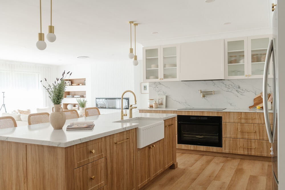 Naples Pull Out Sink Mixer - Brushed Brass