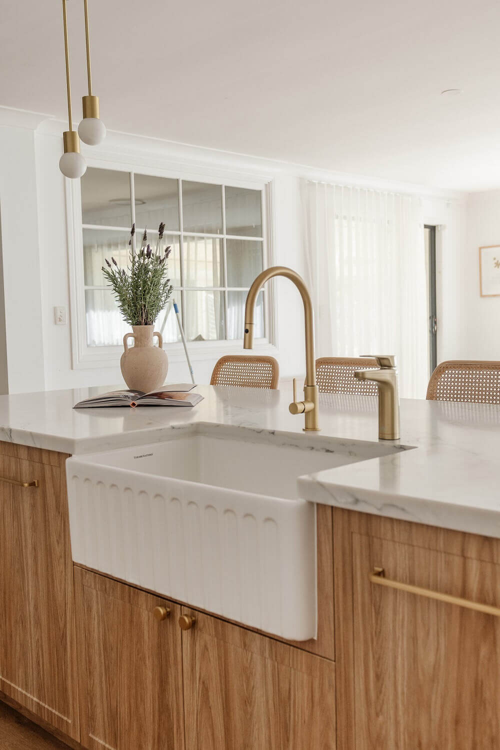Naples Pull Out Sink Mixer - Brushed Brass